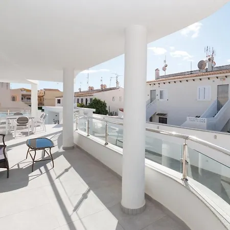6 Bed Modern Luxury 5 Min Walk To Beach! Villa *