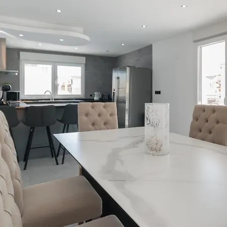 6 Bed Modern Luxury 5 Min Walk To Beach! * Torrevieja