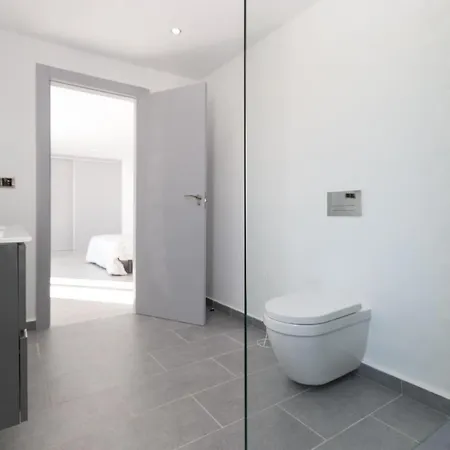 6 Bed Modern Luxury 5 Min Walk To Beach! * Torrevieja